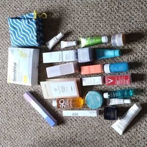 Fun Bunch of Sample Sizes goodies! Two full sized products too! New! A bag too!